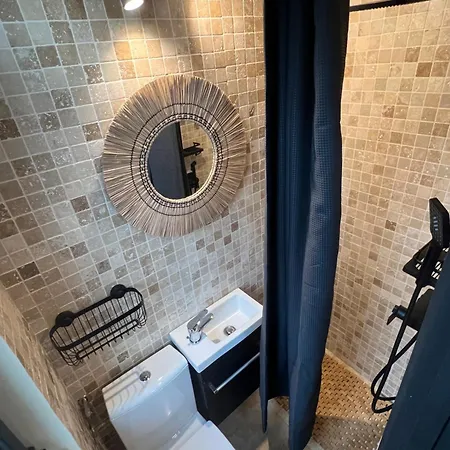 The House Ghica Tei Apartment *