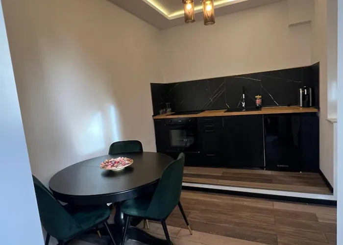 The House Ghica Tei * Бухарест