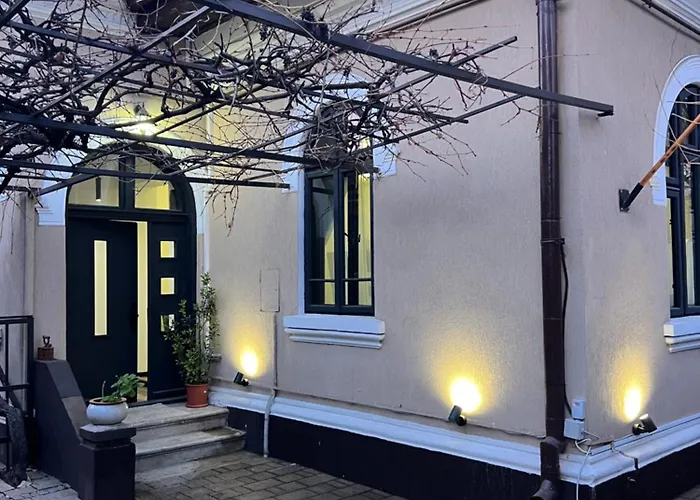The House Ghica Tei شقة بوخارست